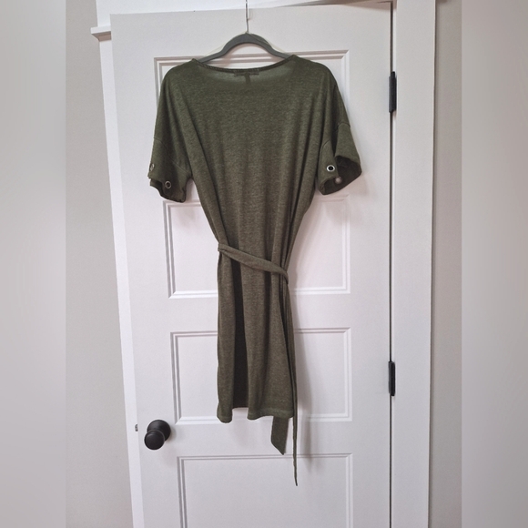 H&R T-Shirt Dress - Picture 9 of 12